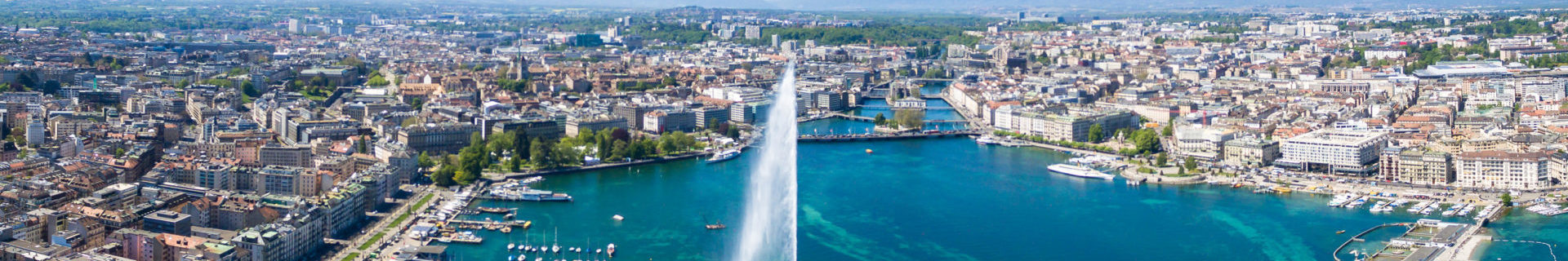 vue aérienne du jet d'eau